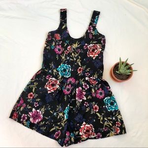 Xhilaration | Floral Romper | Size S